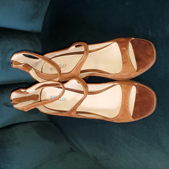 Seychelles Strappy Heels - Picture 2 of 7